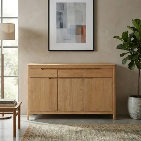 Dunmore Oak 3 Door Sideboard