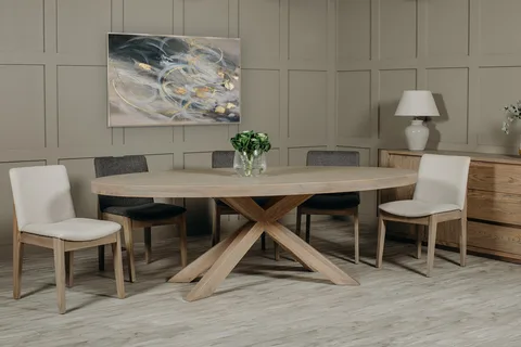 Falun Dining Table Oval - 2350 / Smoked